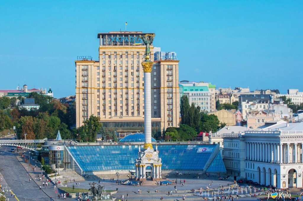 Готель Україна
