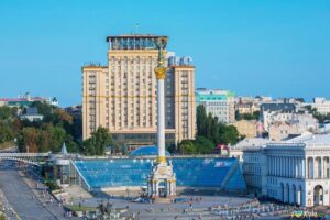 Готель Україна